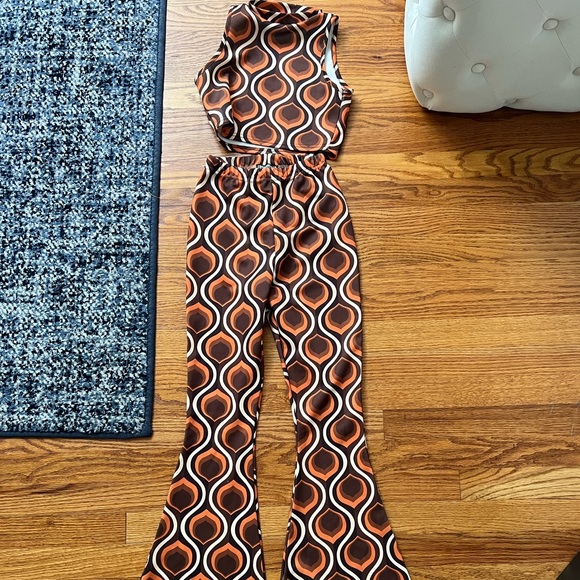 FashionKilla 70’s Print top and flare pant set - Picture 10 of 16